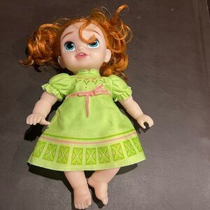 Young Anna from frozen Charming Curly Orange Hair and Green Dress